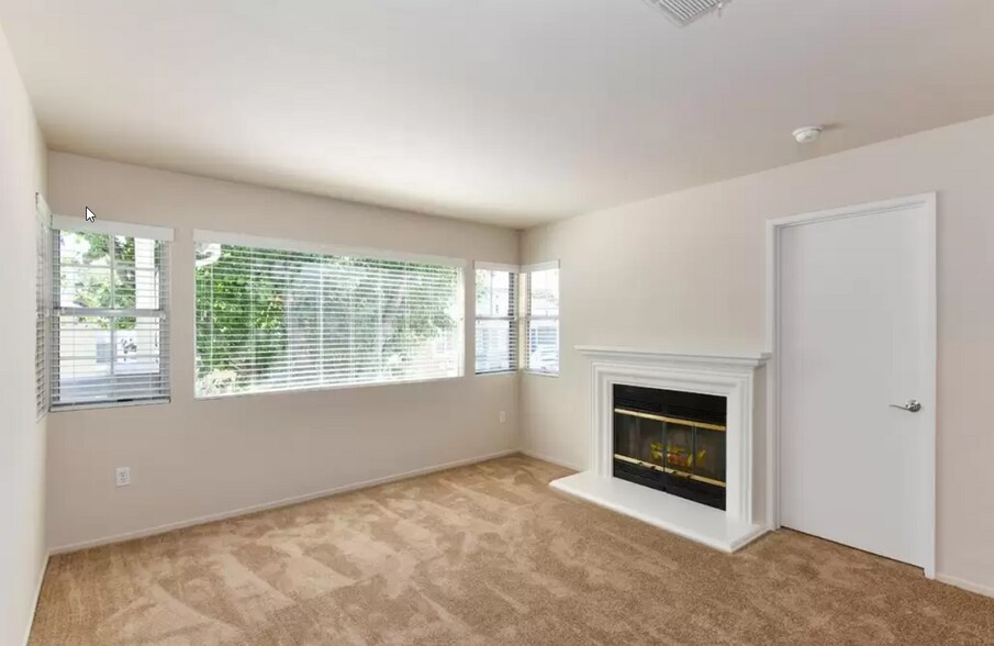 Living Room Area - 2915 N Texas St