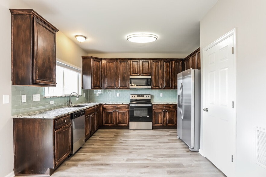 Building Photo - 1162 S Fultondale Cir