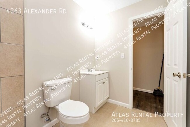 Building Photo - 4263 Alexander Rd