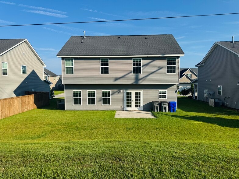 Rear - 8132 Ronda Dr