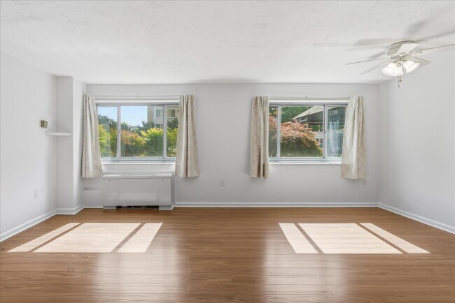 Building Photo - 1200 S Arlington Ridge Rd