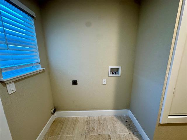 Building Photo - 5016 S I-35 Frontage Rd