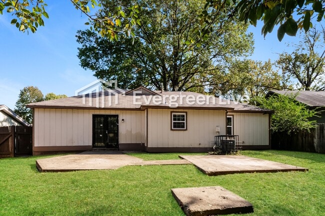 Building Photo - 3460 Meier Dr