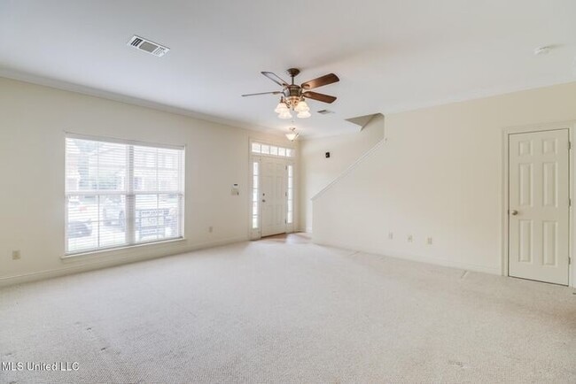 Building Photo - 908 Jefferson Dr