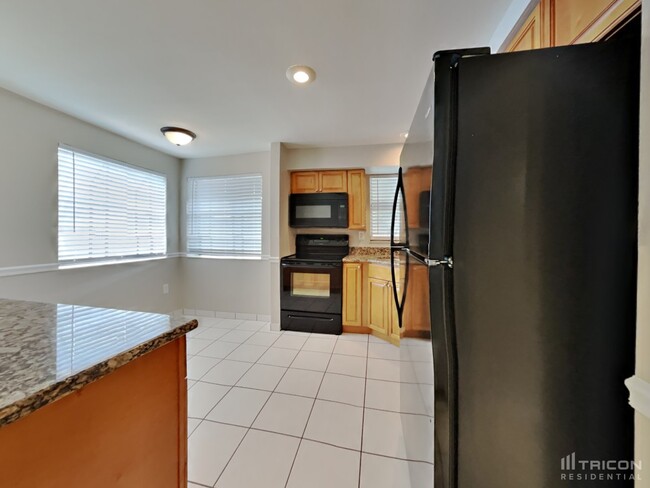 Building Photo - 6521 Bonnie Bay Cir N