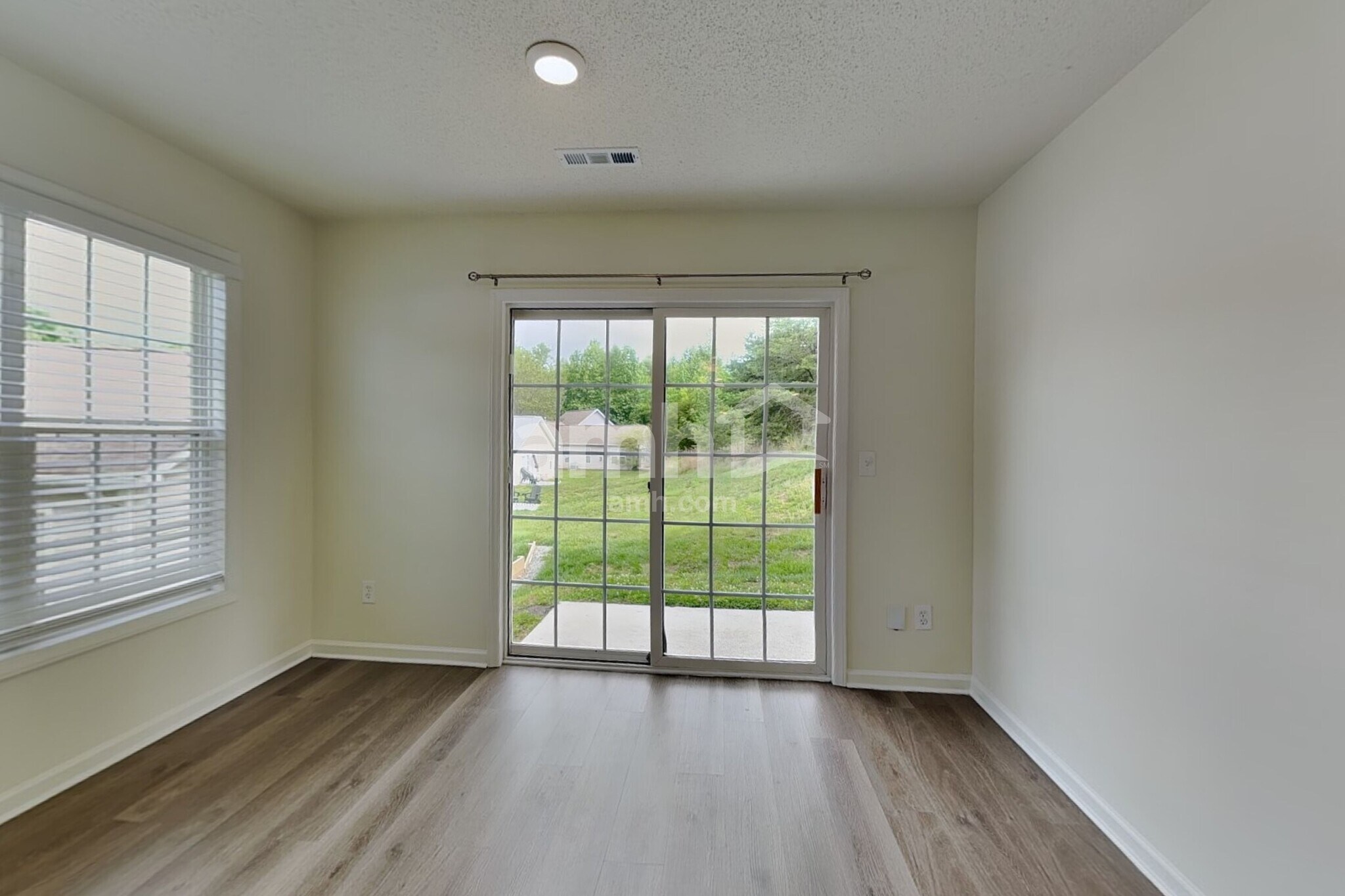 Building Photo - 165 Bristol View Cir