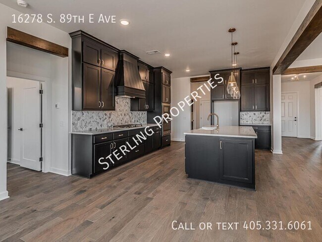 Building Photo - 16278 S 89th E Ave