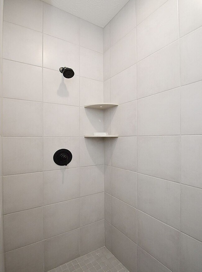 Building Photo - 5503 N 207th St