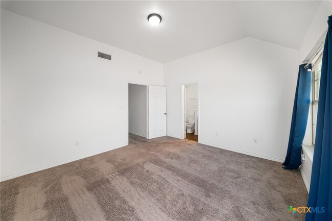 Building Photo - 2624 Saulsbury Dr