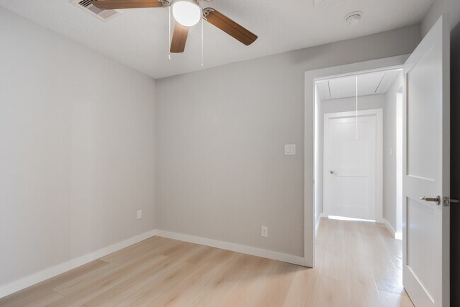 Building Photo - 2830 Bay Oaks Harbor Dr