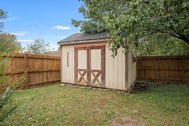 Building Photo - 2403 Medford Campbell Blvd