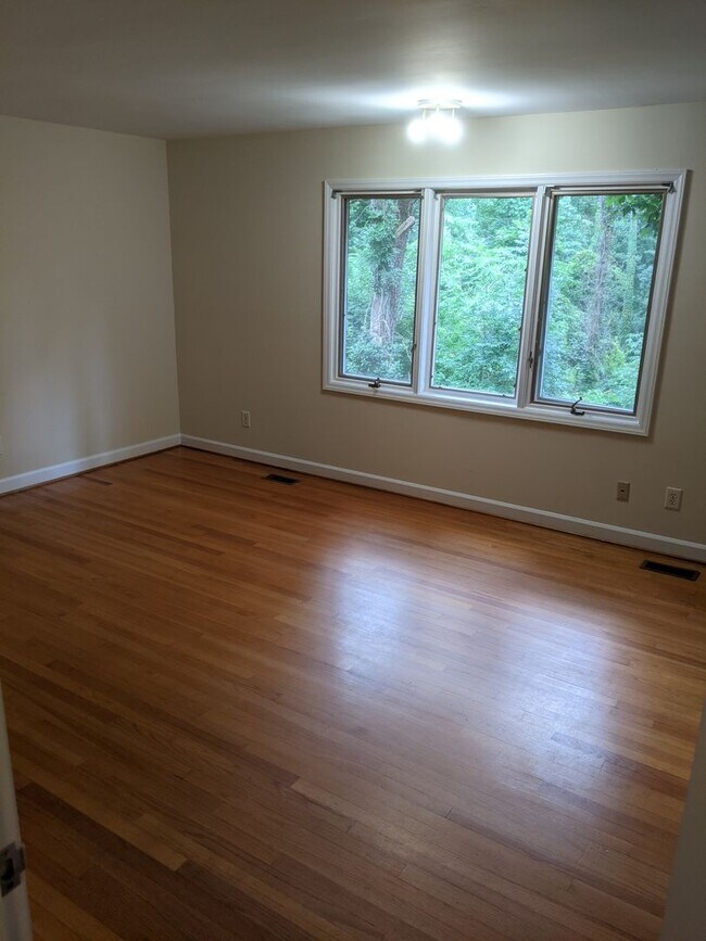 Building Photo - Chapel Hill / 4BR House in Historic Distri...
