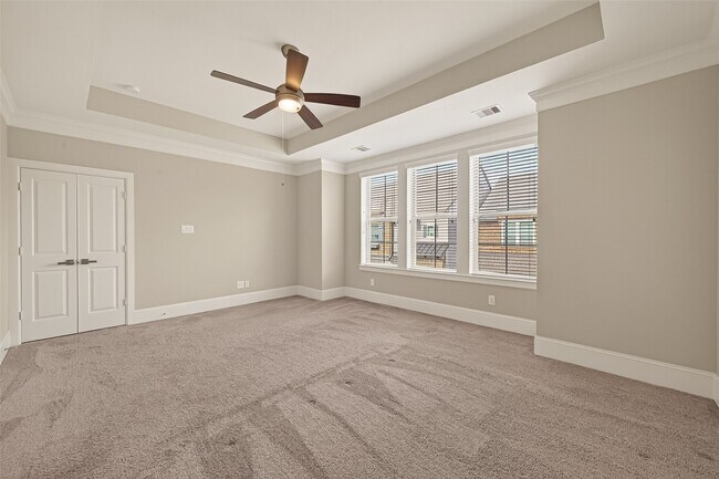 Building Photo - 11905 Wedemeyer Way