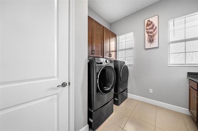 Building Photo - 15406 Goldfinch Cir