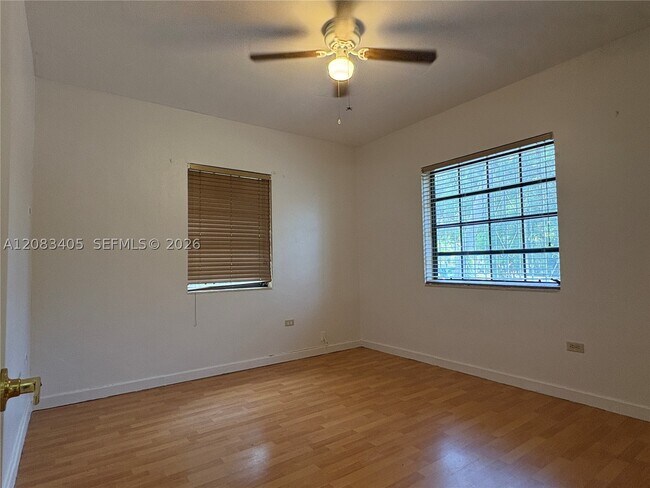 Building Photo - 700 SW 51st Ave
