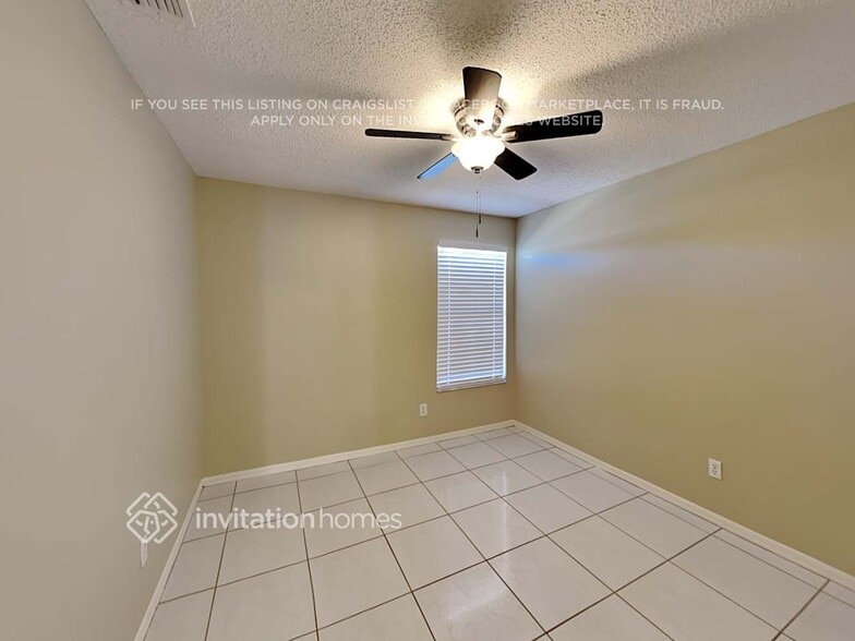 Building Photo - 609 Silver Birch Pl