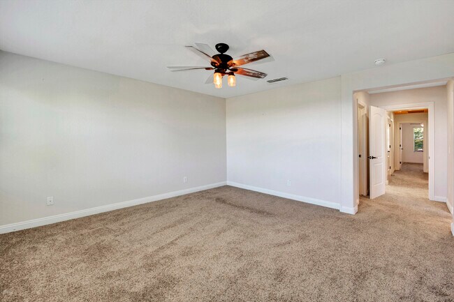 Building Photo - 1751 W Desperado Way