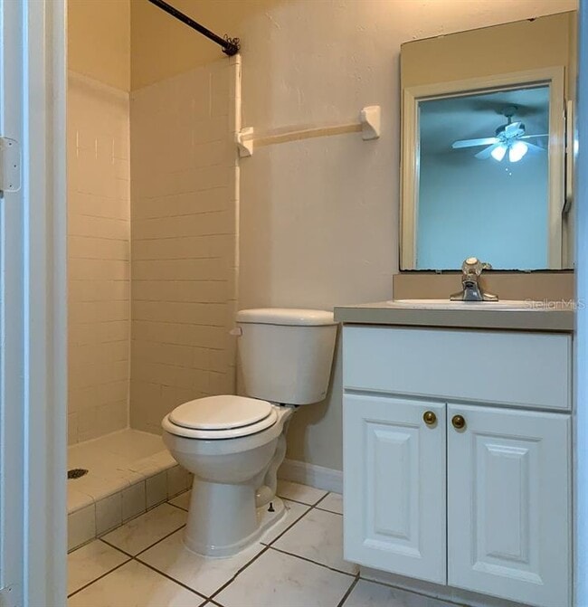 Building Photo - 3901 SW 27th St