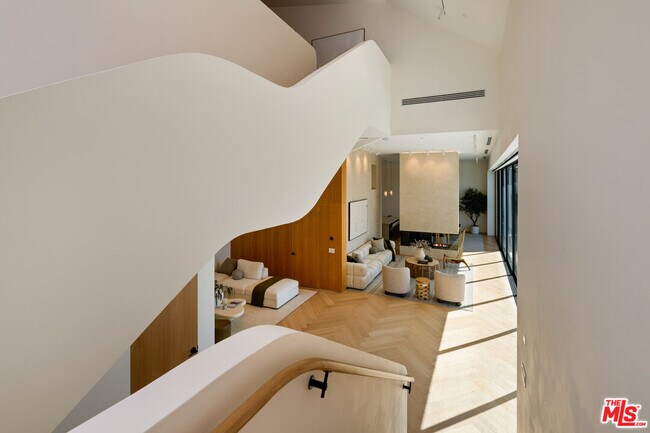 Building Photo - 3699 Alta Mesa Dr