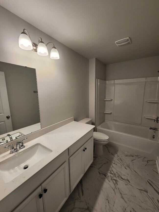 Building Photo - 4044 Dewberry Ln