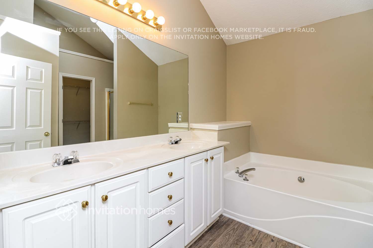 Building Photo - 174 Valleyside Dr