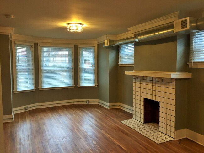 Building Photo - 6333-6335-6335 Bartlett St