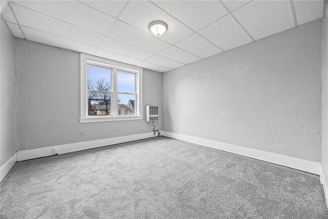 Building Photo - 288 Driving Park Ave