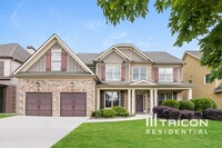 Building Photo - 374 Silver Top Dr SE