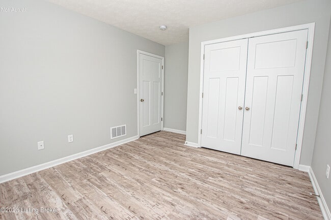 Building Photo - 500 Eagle Pointe Dr