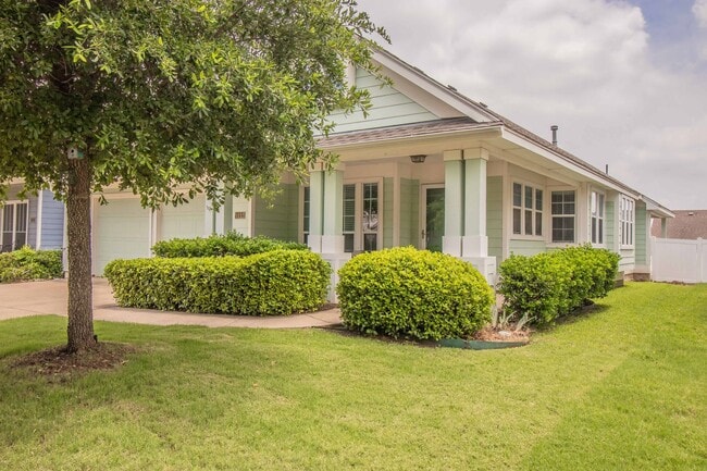 Building Photo - The Best in Texas: 3Bed/2Bath w/Spacious Ensuite
