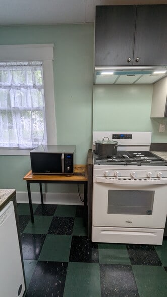 kitchen - 2330 N 4th St