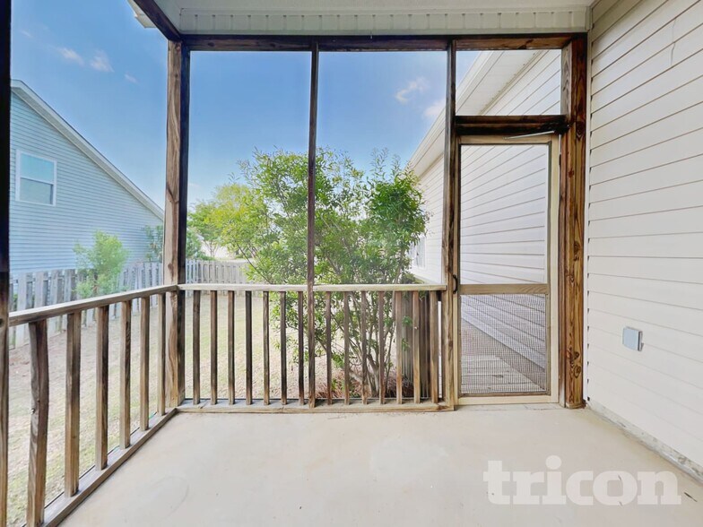 Building Photo - 302 Merchants Dr