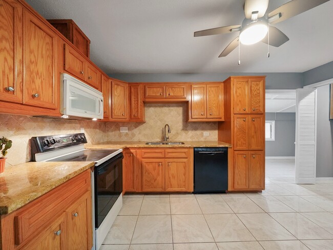 Building Photo - 15522 Winter Briar Dr