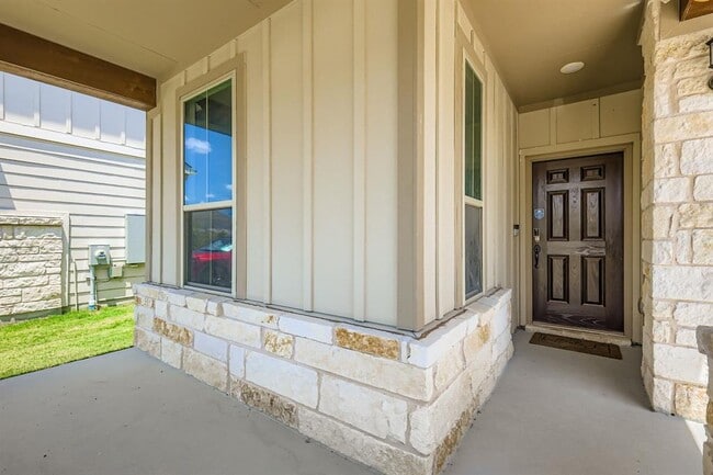 Building Photo - 497 Purple Heart Dr