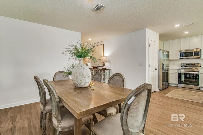 Building Photo - 19225 Gray Horse Dr