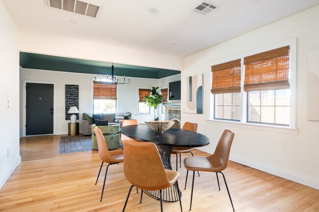 Building Photo - 2605 NW 38th St