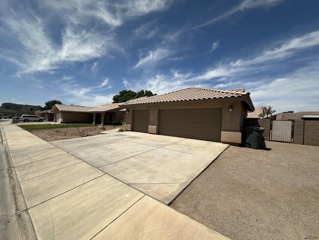 Building Photo - 4792 W 28th Ln