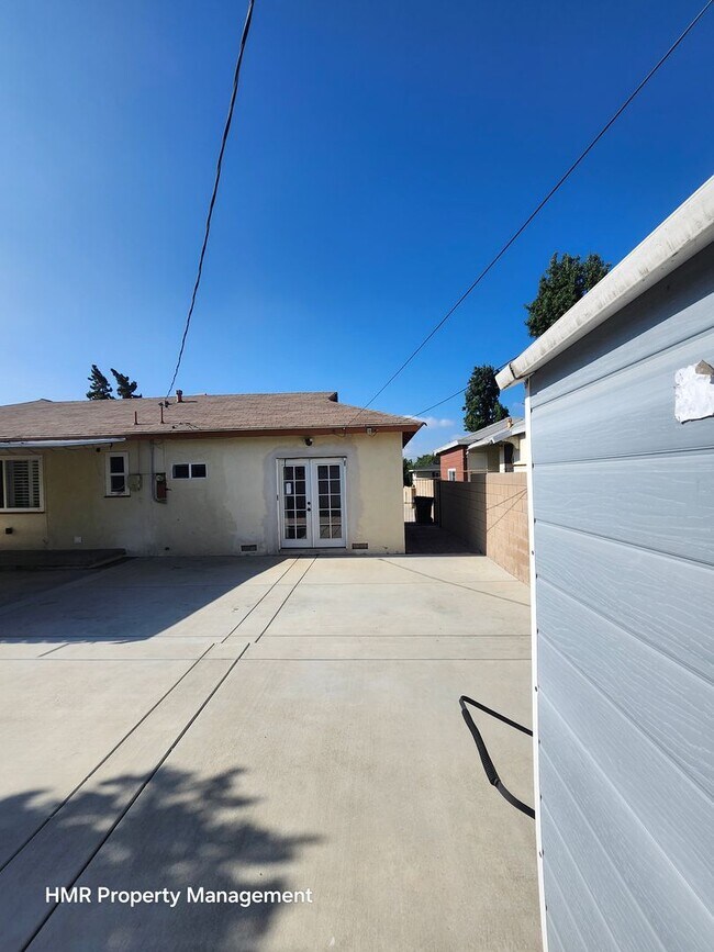 Building Photo - Newly Remodeled Home in Pomona