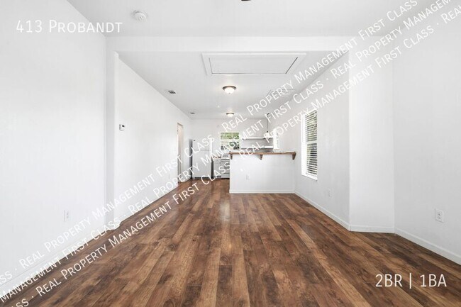 Building Photo - 413 Probandt-