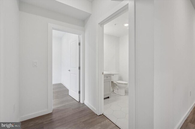 Building Photo - 1617 Ridge Ave