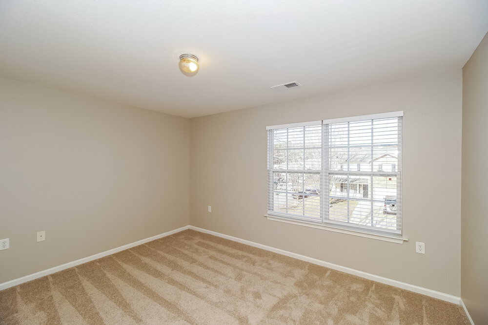 Building Photo - 5126 Grays Ridge Dr