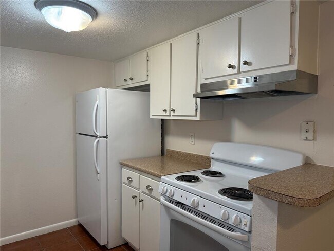 Building Photo - 2250 Bering Dr