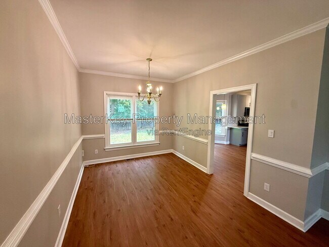 Building Photo - 701 Cricketfield Ln