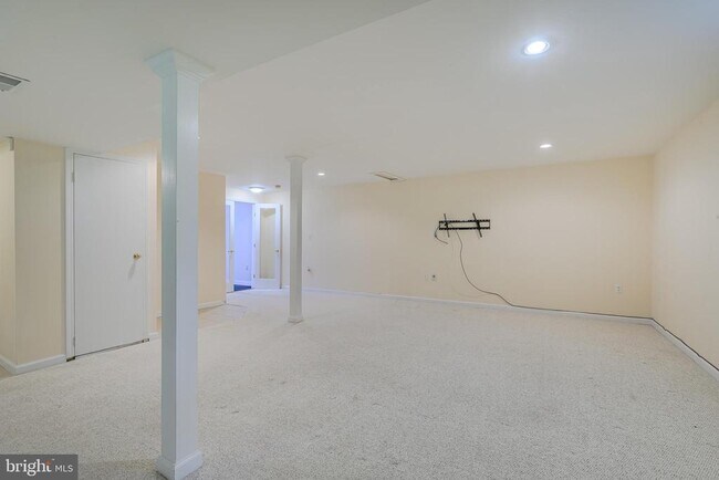 Building Photo - 3180 Rivanna Ct