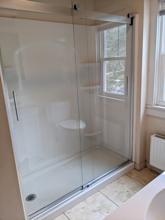 Building Photo - 1300 Rockhurst Rd