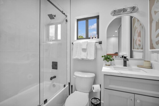 Building Photo - 2951 NW 13th St