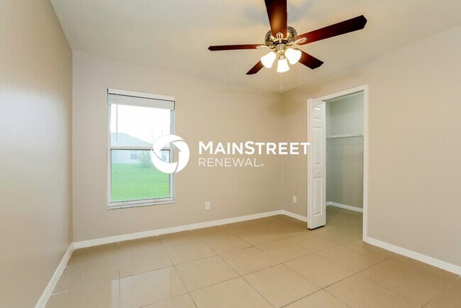 Building Photo - 3 Bedroom Pet-Friendly Home in Lehigh Acres, FL with Main Street Renewal