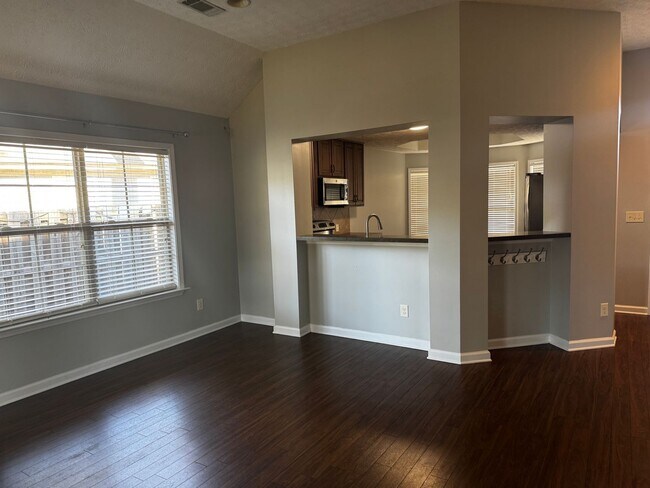 Building Photo - 9133 Saw Tooth Loop