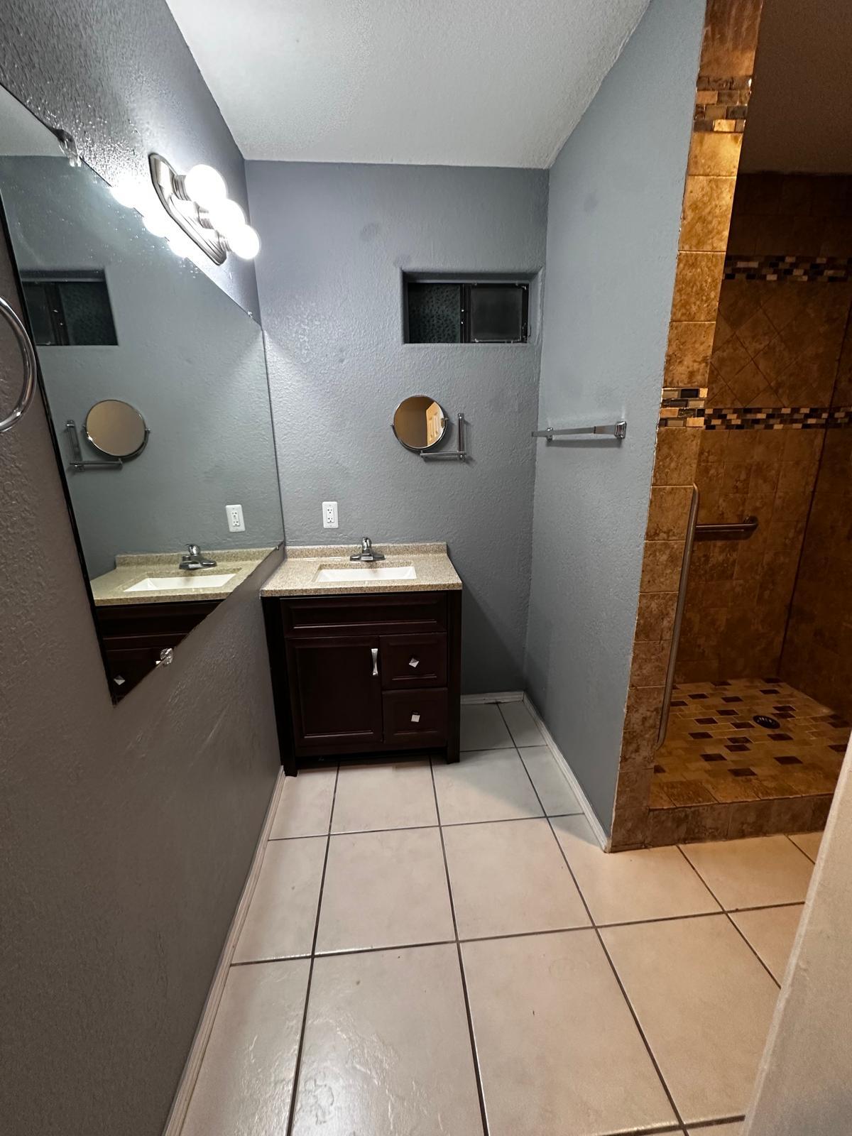 Master Restroom - 6053 Blanco River St
