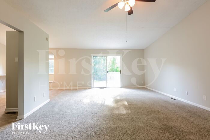 Building Photo - 274 Meadow Glen Dr